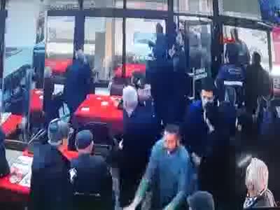 Akhisarspor-Bursaspor maçından sonra yaşanan olaylar kameraya yansıdı