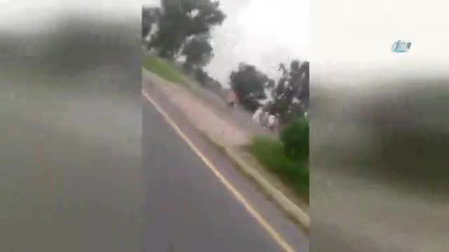 Trafikteki tehlikeli şov kötü bitti