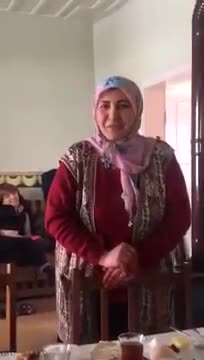 Fransızca başlayıp Türkçe bitirdiği konuşması sosyal medyayı salladı