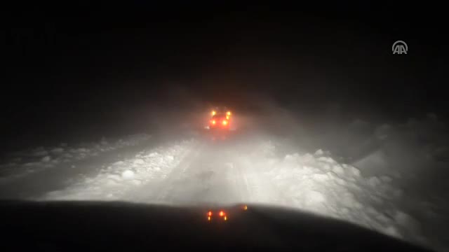 Gece yarısı mahsur kalan 86 kişi kurtarıldı!