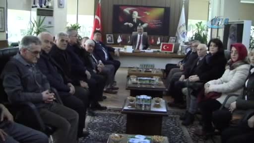 Bursa'da Karacabey Belediyesi'nden berberlere plaket