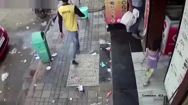 Hindistan'da iki yaşındaki çocuğu böyle kaçırdı