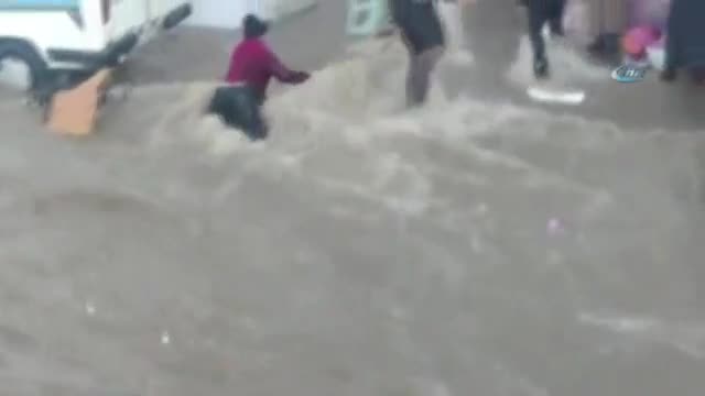 Sele kapılan kadın dehşet anları anlattı