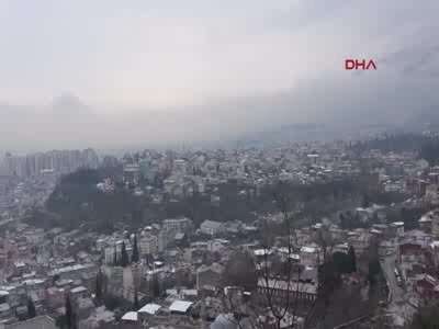 Bursa Uludağ bir gecede 30 santimetre kar yağdı!