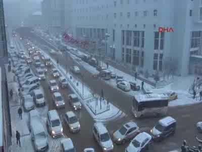 Erzurum'da yoğun kar yağışı