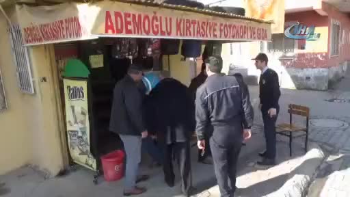 Okul kapısında bekleyene 259 lira para cezası kesildi