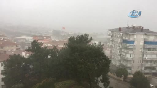 Bursa Mudanya'da şiddetli yağmur ve dolu etkili oldu!