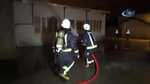 Bursa'da alkollü genç tartıştığı annesinin evini yaktı