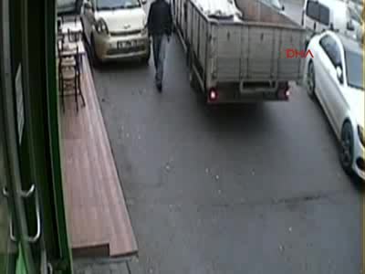 Yaşlı kadını bilezikleri için öldüren "tanıdık" çıktı
