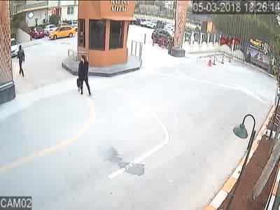 İşadamı babasını böyle öldürdü!