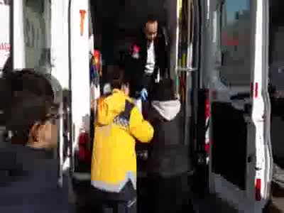 Bursa'da yürüyen merdiven ters yöne hareket etti: 7'si öğrenci 8 yaralı