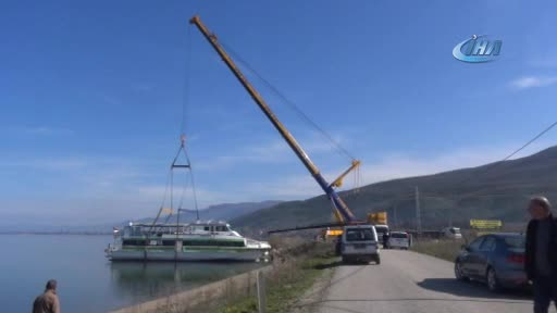 Akşemsettin Gemisi Bursa İznik Gölü'nden çıkartıldı
