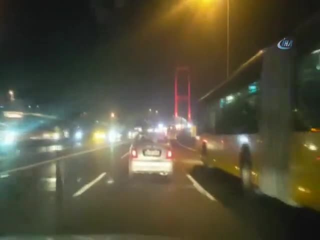 Erdoğan'ın konvoyunu görünce heyecandan kaza yaptı