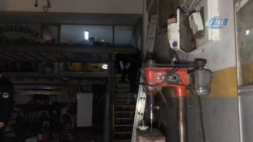 Bursa'da dik bakma kavgası! Bir kişi bıçaklandı