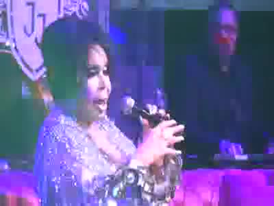 Bülent Ersoy, Bursa'da konser verdi