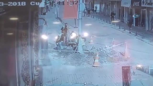 Kazı yapan işçiler ölümden böyle döndü