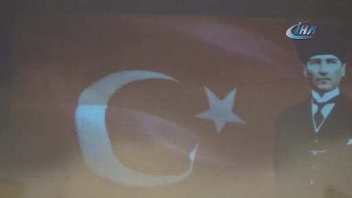 Bursa'da Mehmetçik için düzenlenen yardım gecesine yoğun ilgi