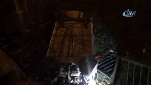 Bursa'da dereye düşen aracından hiçbir şey olmamış gibi çıktı!