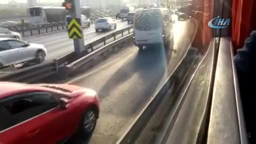 Uyanık sürücüler trafiği birbirine kattı