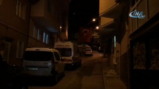 Bursalı şehidin evi Türk bayraklarıyla donatıldı