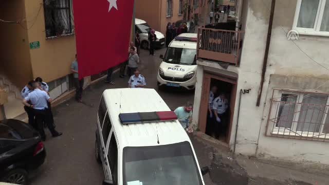 Bursa'da genç kadını bebeğinin yanında öldürdüler! - 2