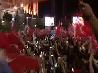 Cumhurbaşkanı Erdoğan'dan balkon konuşması! - 1