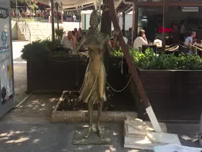 Bursa'da kent estetiği için koyulan heykeller tahrip edildi