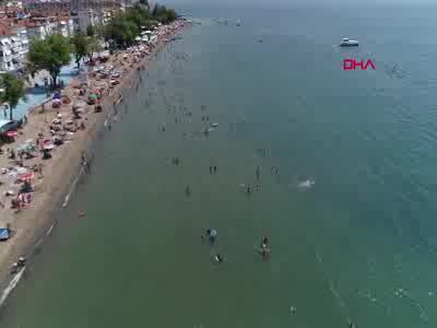 Bursa Kumla'da sahiller doldu