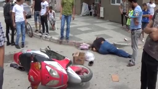 Bursa'da iki motosiklet kafa kafaya çarpıştı: 3 yaralı