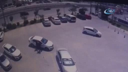 Bursa'da önce lastiği patlattılar, sonra 100 bin lirayı çalıp kaçtılar