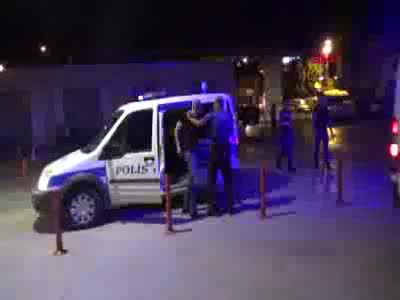 Bursa'da iki husumetli birbirini bıçakladı