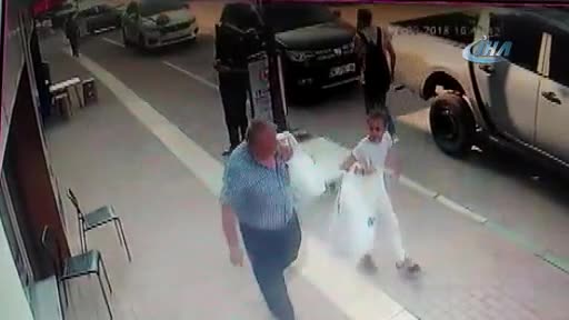Bursa'da gelin arabalı, kalaşnikoflu kuyumcu soygun girişimi kamerada