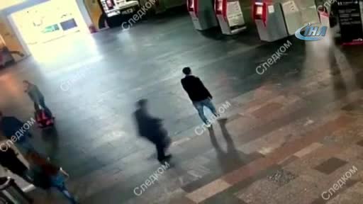 Tren istasyonunda bıçaklı saldırı: 2 ölü, 2 yaralı