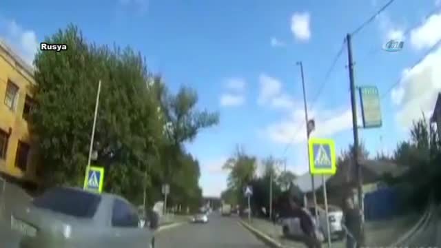 Annesinin dikkatsizliği canından ediyordu