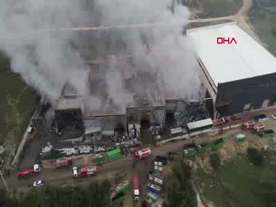 Bursa'da fabrika yangının boyutu gün ağarınca ortaya çıktı - 2