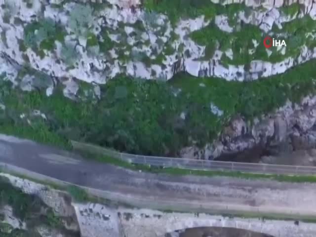 İtalya'daki yıkım havadan görüntülendi