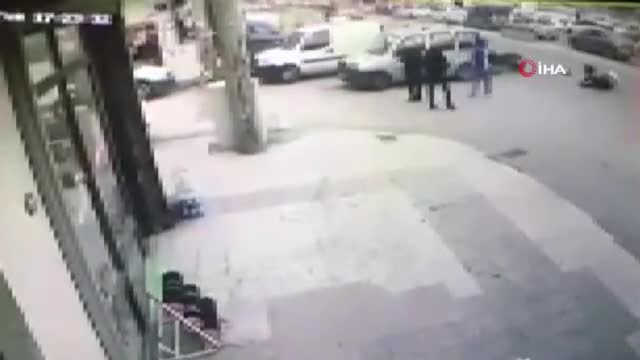 İki polisin yaralandığı kaza kamerada