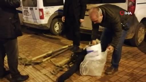 Bursa'da polisin dikkati sonucu defineciler kazamadan yakalandı