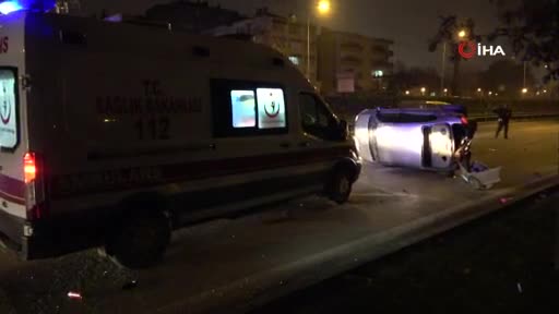 Bursa'da polis trafiği açmak için takla atan aracı çekiciye böyle yükledi