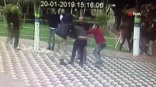 Bursa'da genç çifte tekme tokat saldırı anı kamerada