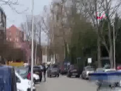 Hollanda'da silahlı saldırı: 1 ölü, 6 yaralı