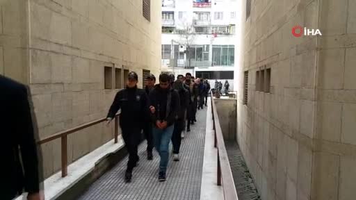 Bursa'da PKK sempatizanları adliyeye sırıtarak girdi