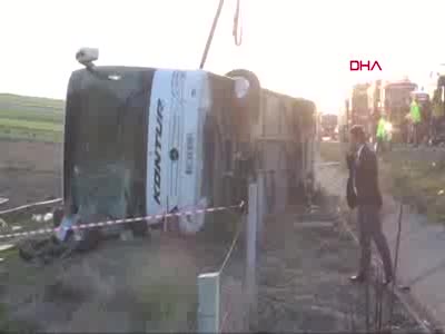 Yolcu otobüsü devrildi! Ölü ve çok sayıda yaralı var -2