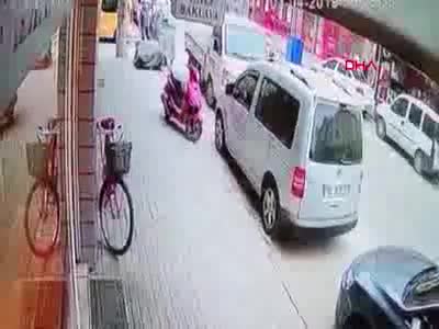 Bursa'da iş yerine tüfekle ateş açan kişiyi dövdüler - 2