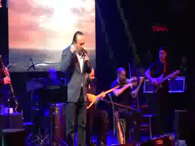 Volkan Konak, Bursa'da sahneye çıktı