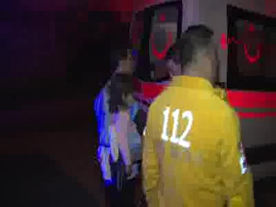 İstanbul'da bir binanın tabanı çöktü: Yaralılar var