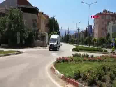 Bursa İnegöl'deki o kavşakta yine kaza!