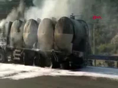 Yine Bursa yine yangın! Kaza yapan tankerden çıkan alevler ormana sıçradı