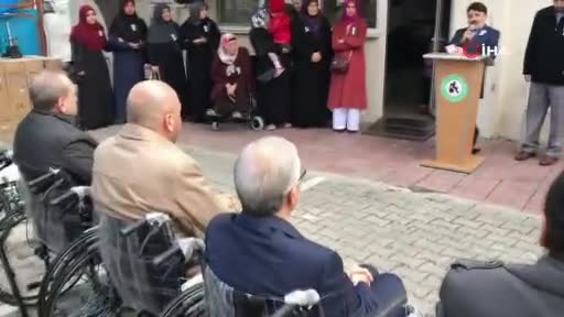 Bursa'da protokol, tekerlekli sandalyede oturdu