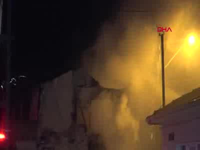 Bursa'da 2 katlı ev yandı